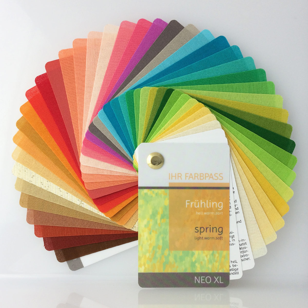Farbpass Frühlingstyp zur Farbberatung, Vorderseite - Neo XL | Komood