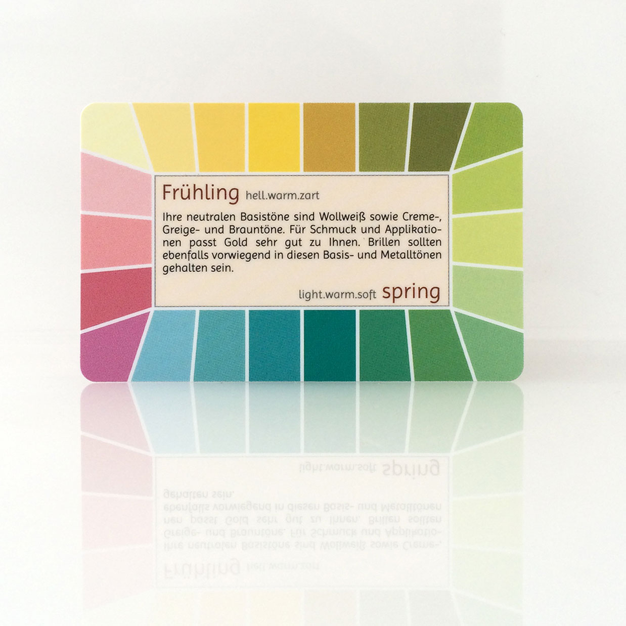 Farbpass Frühling zur Farbberatung, Vorderseite - Loop | Komood