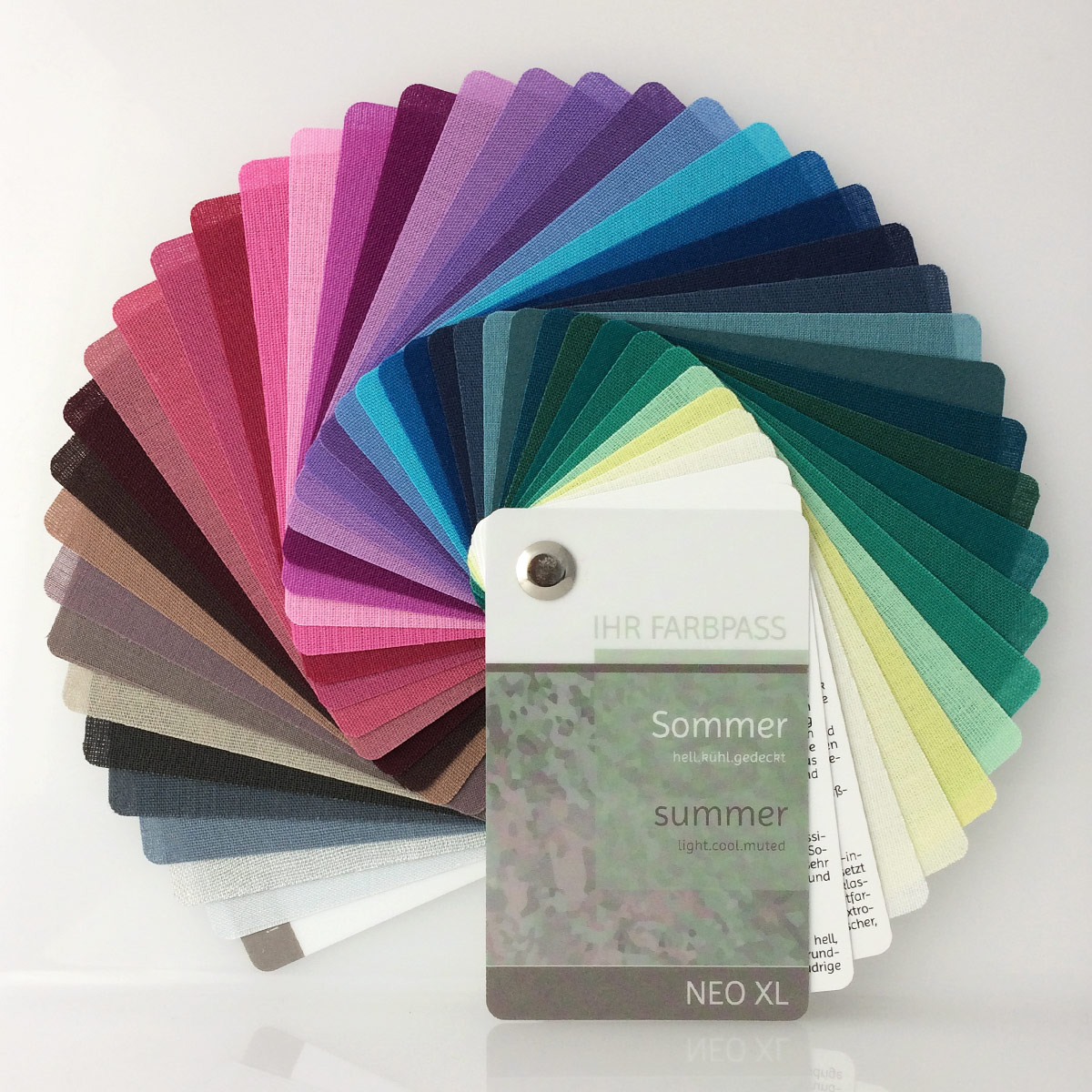 Farbpass Sommertyp zur Farbberatung, Vorderseite - Neo XL | Komood