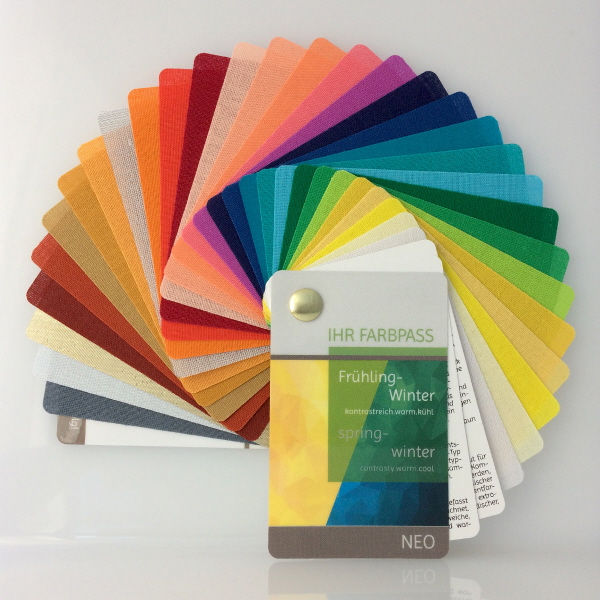 Farbtyp Frühling-Winter - Farbpass der Reihe Neo